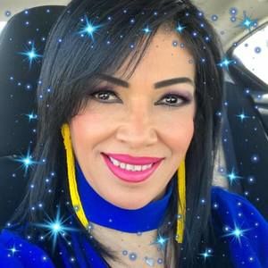 Meet your Posher, Ivette